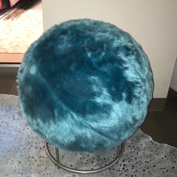 FURRY BOUNCY BALL - Picture 2 of 2